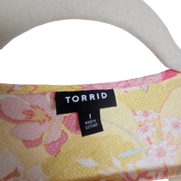 Torrid Top Floral Blouse Women 1X Yellow Bell Sleeve Blouse Embroidered Blouse - Picture 7 of 9
